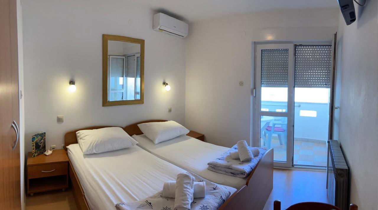 Sunrise Apartments And Studio Apartments 1 ロクヴァ・ロゴズニツァ エクステリア 写真