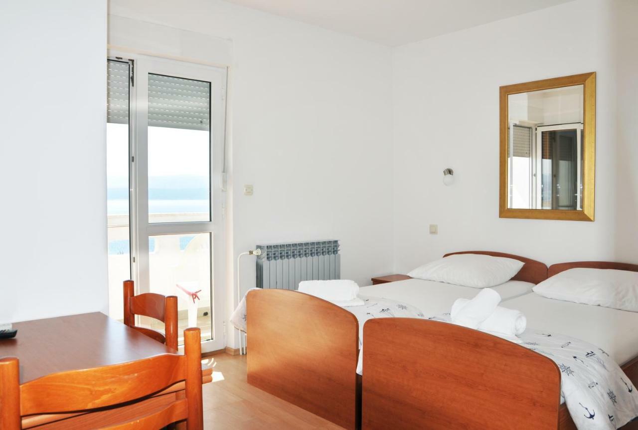 Sunrise Apartments And Studio Apartments 1 ロクヴァ・ロゴズニツァ エクステリア 写真