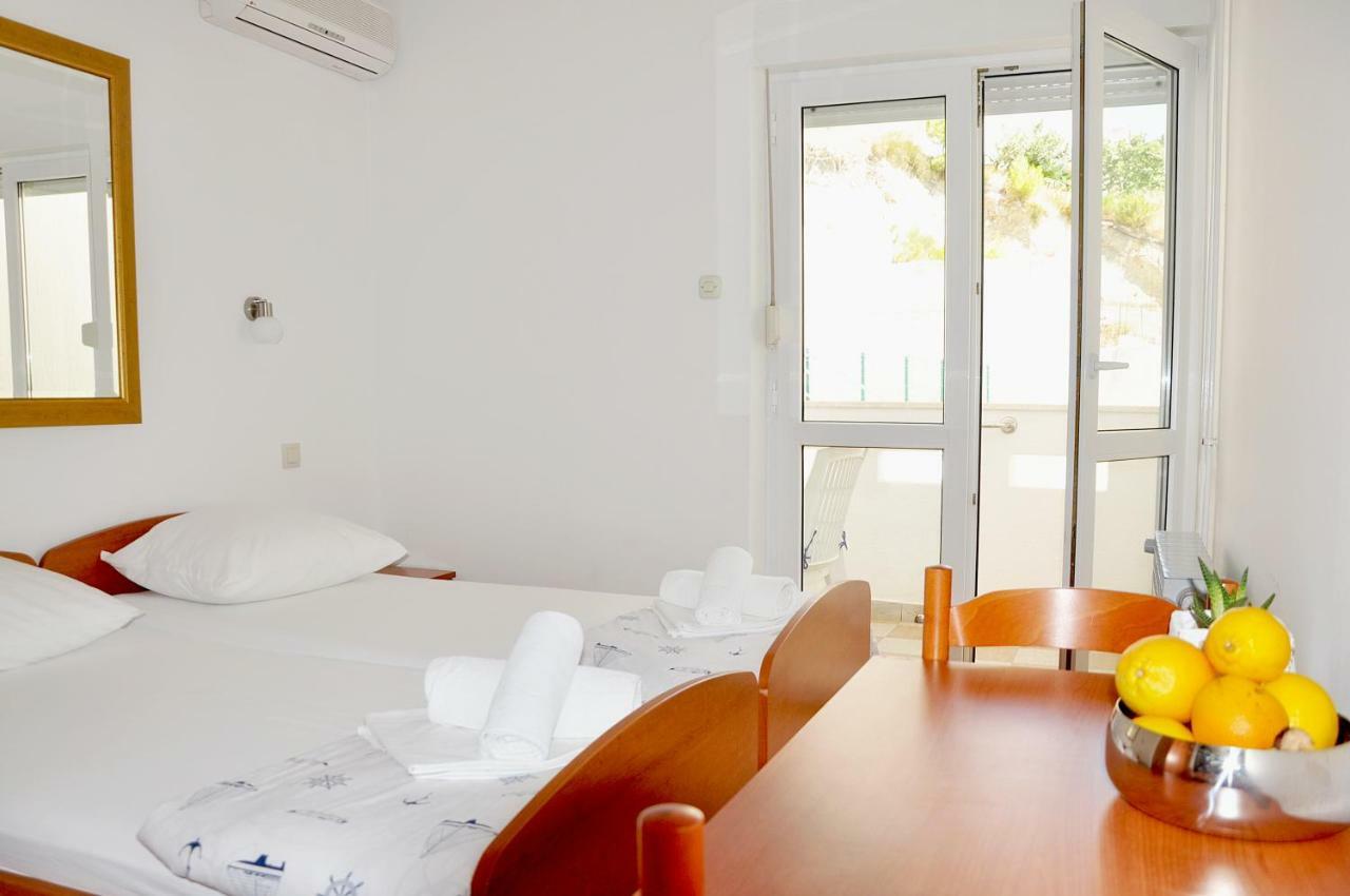 Sunrise Apartments And Studio Apartments 1 ロクヴァ・ロゴズニツァ エクステリア 写真